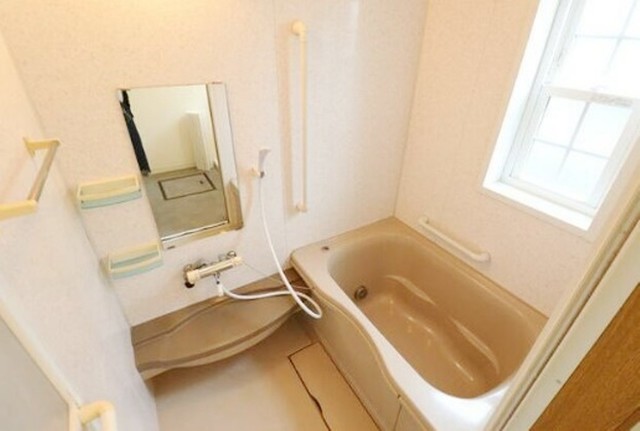 バス・シャワールーム　別部屋参考写真