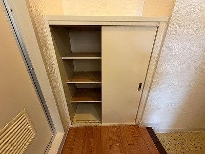 収納　靴入