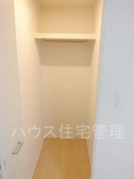 ＪＲ東海道本線 ＪＲ総持寺駅 徒歩14分 4階建 築10年の内装写真