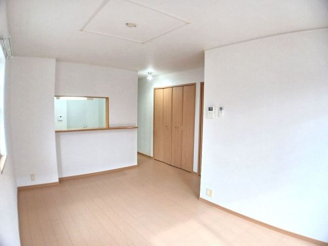 メリディオ葛原 C棟の居間写真