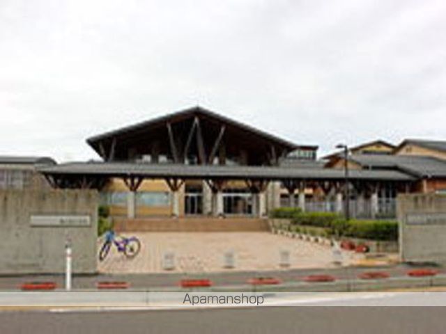 小学校　春江東小学校（小学校）まで400m