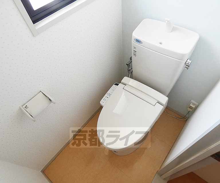 近鉄京都線 竹田駅 徒歩22分 2階建 築38年のトイレ写真