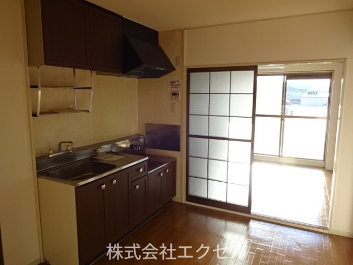 ＪＲ青梅線 羽村駅 徒歩22分 3階建 築39年のキッチン写真