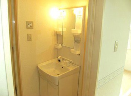 洗面設備　便利なシャンドレも完備！！