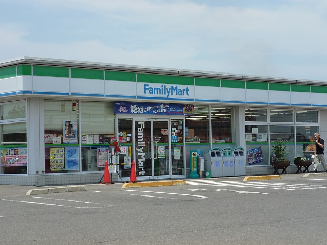 コンビニ　ファミリーマート丸亀今津店（コンビニ）まで273m