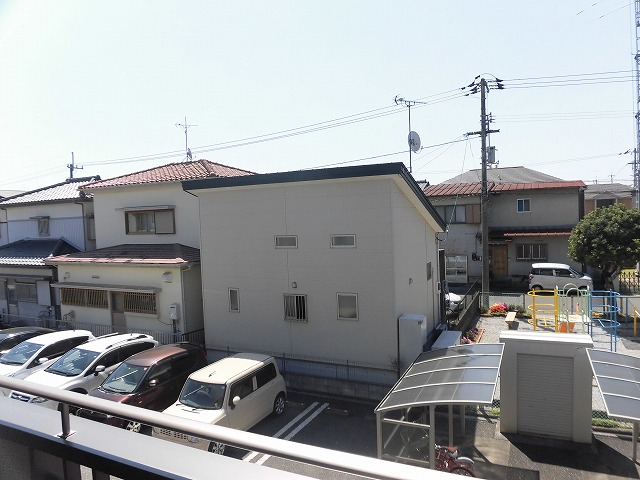 眺望　南側は駐車場でひらけています