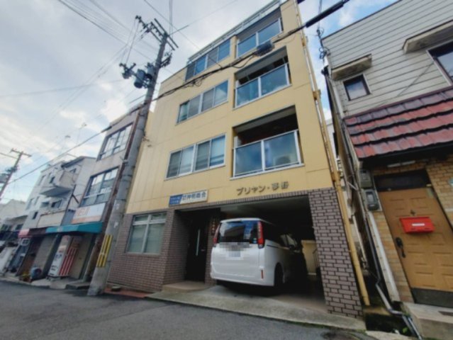 神戸市兵庫区夢野町のマンションの建物外観