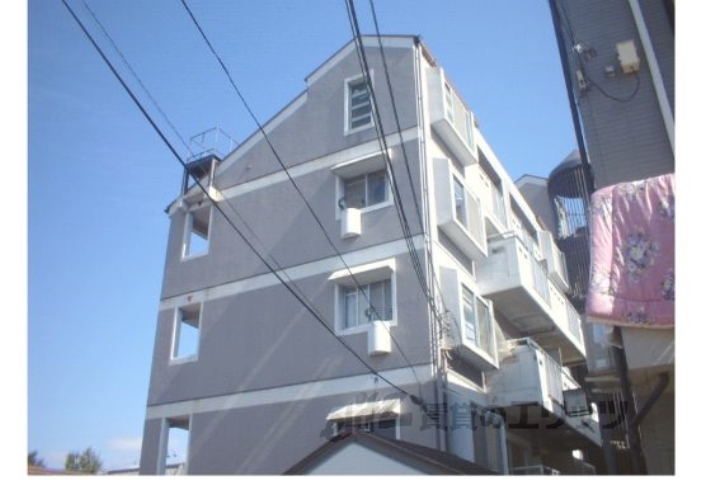 京都市西京区大枝沓掛町のマンションの建物外観