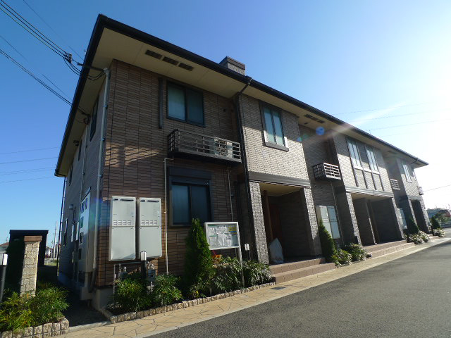 加古郡播磨町二子のアパートの建物外観