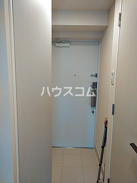 【北区赤羽台のマンションの玄関】