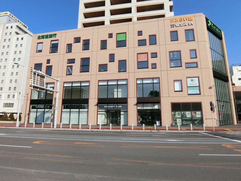 銀行　北海道銀行函館駅前支店（銀行）まで1092m