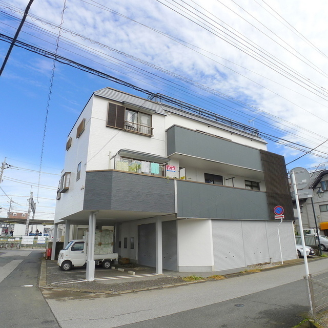 東海尾崎ビルの建物外観