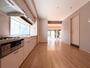 キッチン　3口コンロ付のシステムキッチンです。