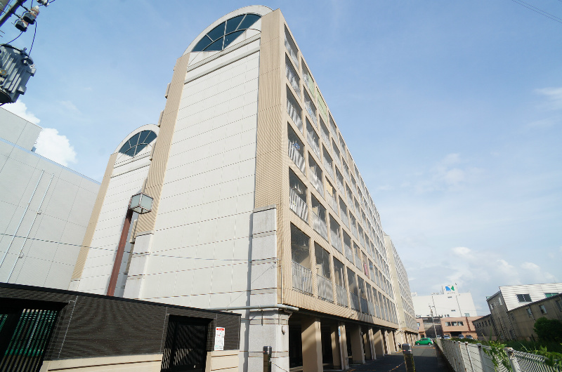 福岡市東区原田のマンションの建物外観