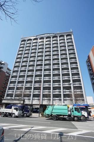 福岡市博多区築港本町のマンションの建物外観