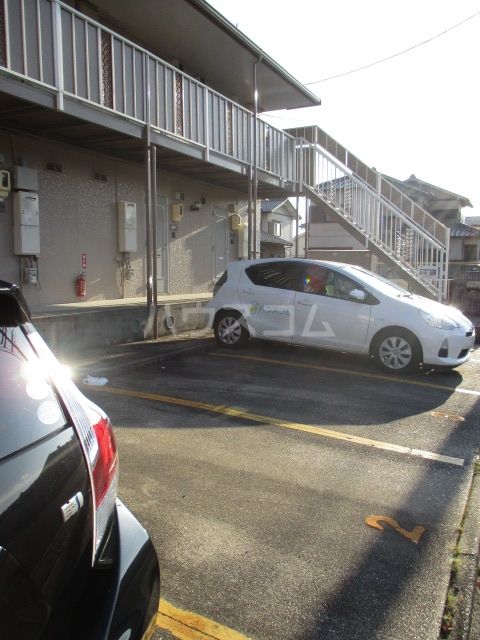 【春日井市高蔵寺町のアパートの駐車場】