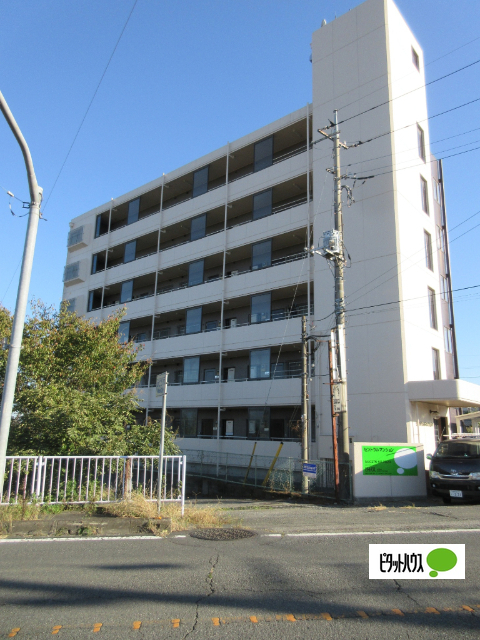 みどり市笠懸町阿左美のマンションの建物外観