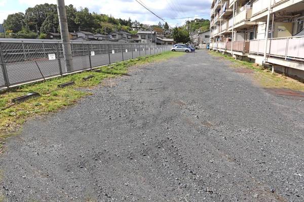 【ビレッジハウス中須2号棟の駐車場】