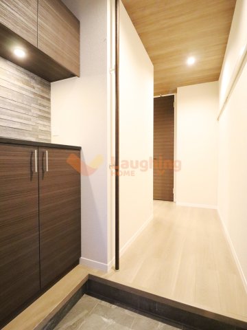 玄関　※同施工の別物件のお写真です