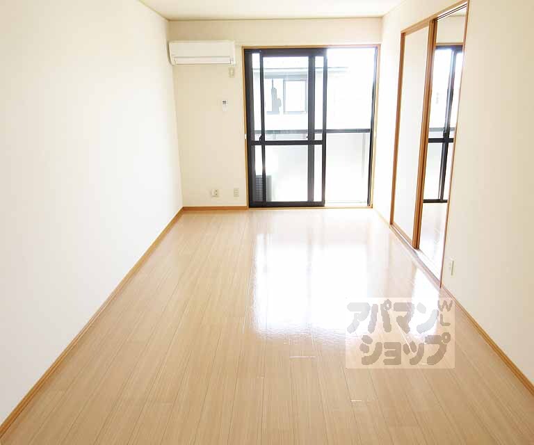 居室・リビング　明るいお部屋です！