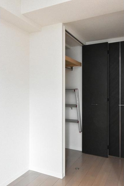 収納　【SERENiTE本町エコート】十分な収納スペースがあります