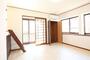 居室・リビング　２面採光で明るいお部屋です。