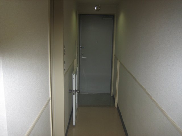 玄関　前回募集時の写真です。