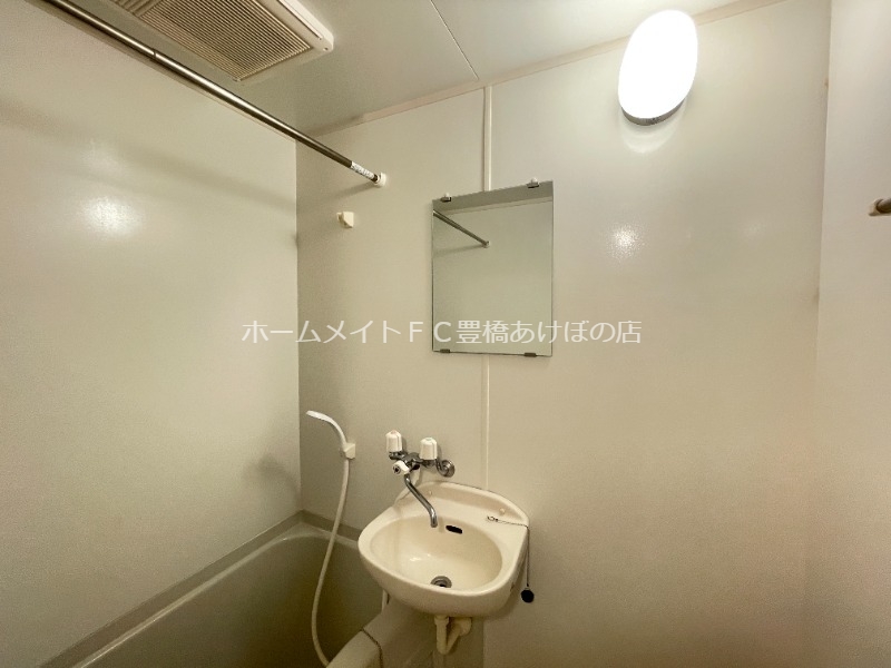 洗面設備　同型別部屋写真
