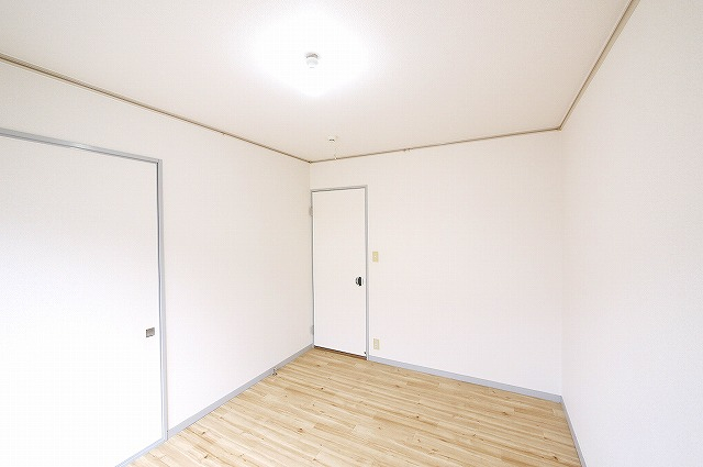 その他部屋・スペース　落ち着いて過ごせるお部屋なので、寝室にいかがでしょうか