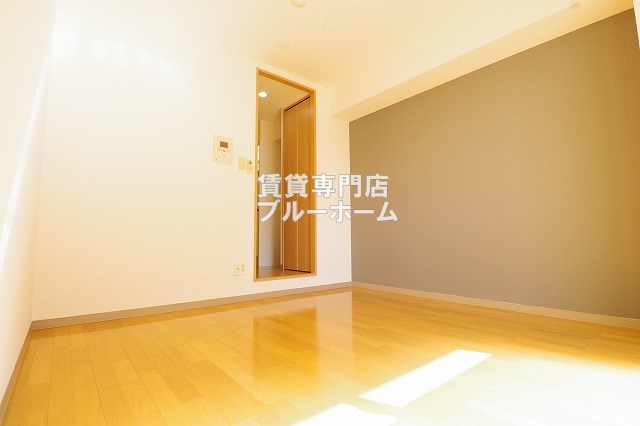 居室・リビング　約6.2帖の洋室です！