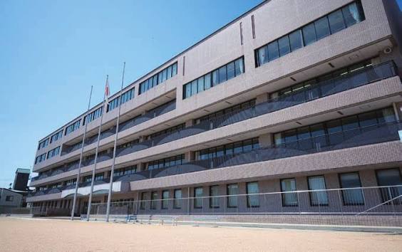 高校・高専　甲子園学院中学校・高等学校（高校・高専）まで645m