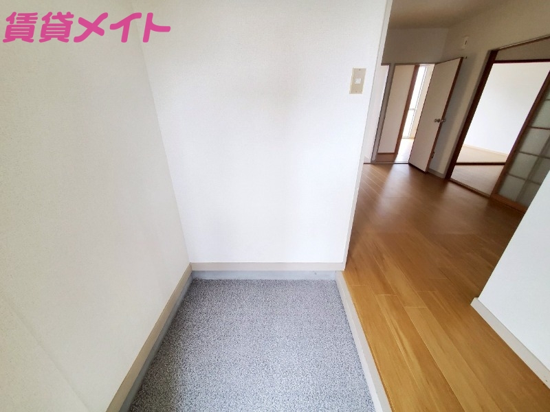 玄関　同型別部屋写真