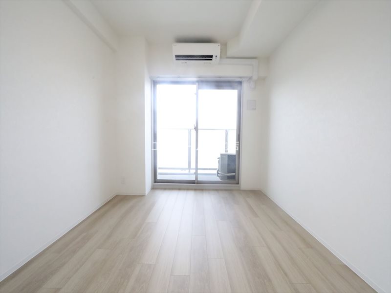 その他部屋・スペース　洋室6.0帖　エアコン完備　バルコニーに面しています