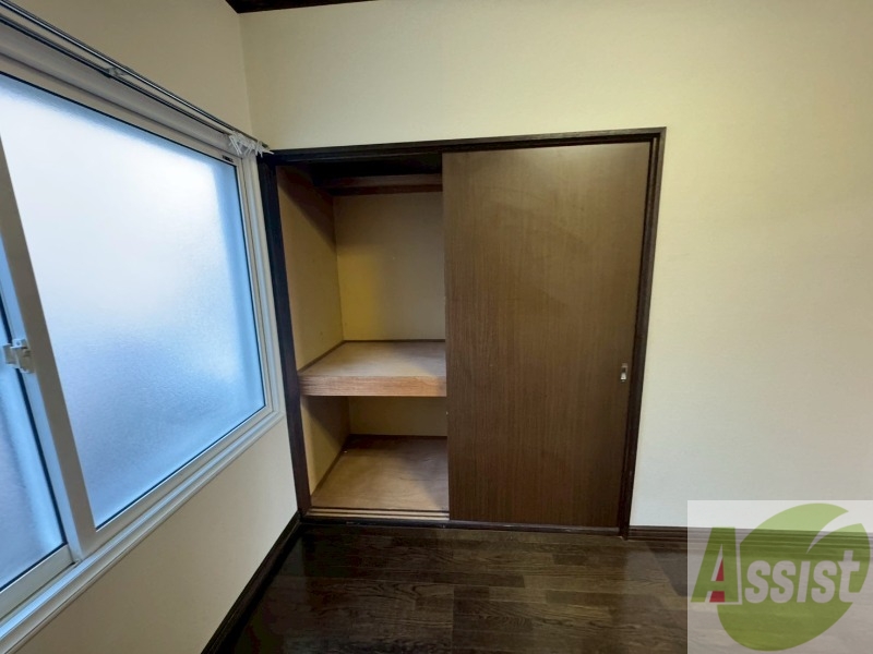 収納　寝室の収納です。部屋がすっきり片付きます。