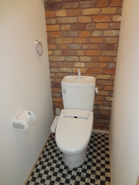 トイレ　落ち着いたトイレです