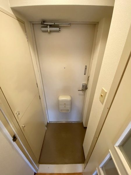玄関　★お部屋探しは株式会社タウンハウジング東京まで★