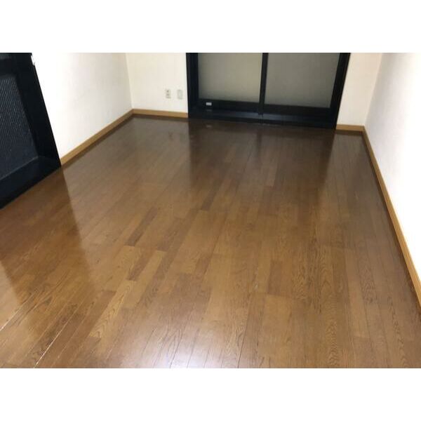 パレス名四十一屋の居間写真
