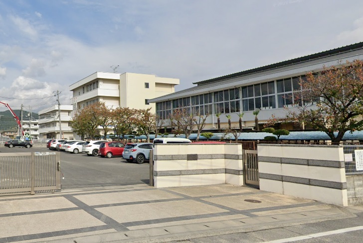 中学校　岡山市立竜操中学校（中学校）まで1120m