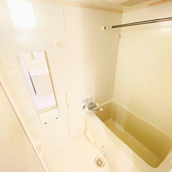 バス・シャワールーム　浴室暖房乾燥機付きバスルーム