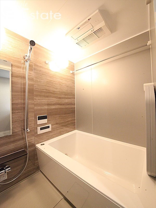 バス・シャワールーム　バスルーム