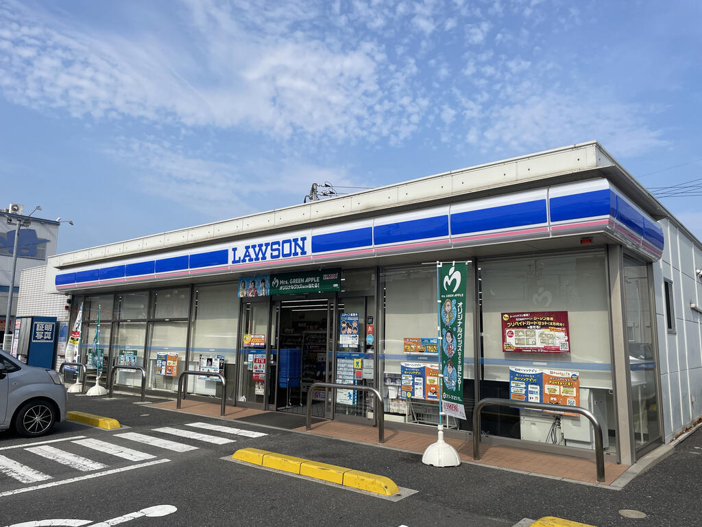 コンビニ　ローソン広島コイン通り店（コンビニ）まで334m