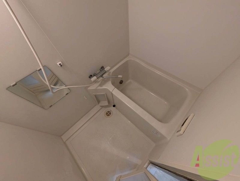 バス・シャワールーム　お風呂になります。一日の疲れを癒してくださいね。