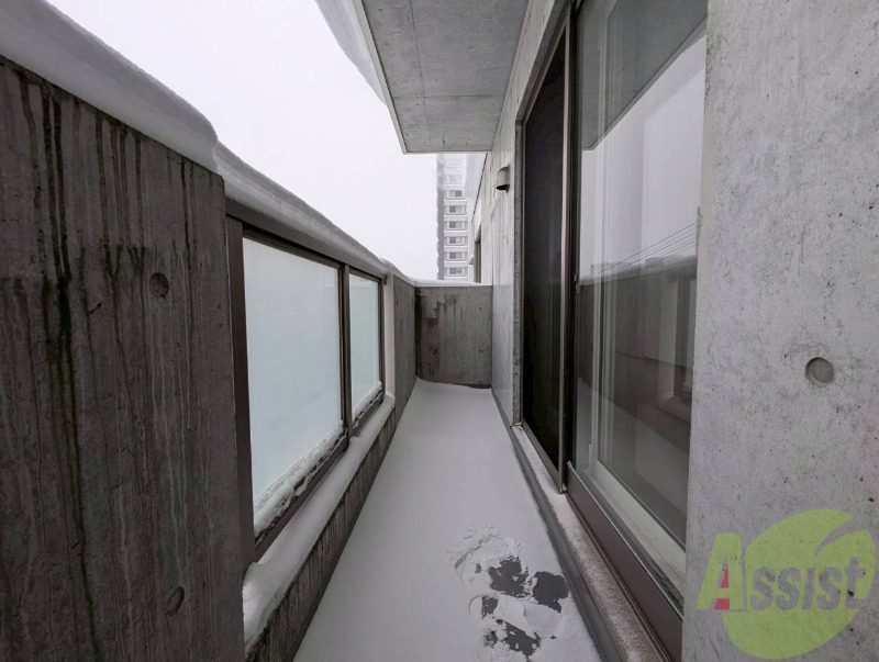 バルコニー　バルコニーです。洗濯物を干したり一息ついたりできますね！