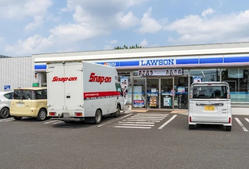 コンビニ　ローソン札幌平和通十五丁目店（コンビニ）まで297m