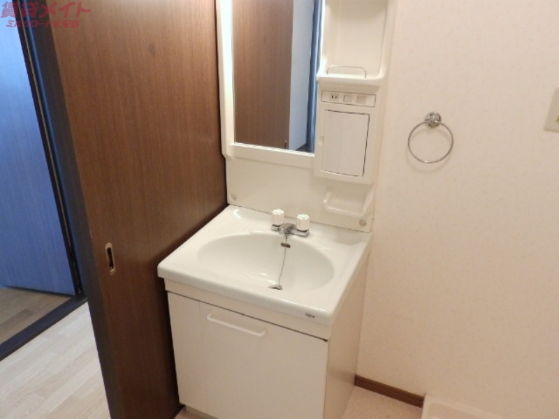 洗面設備　同物件別室写真