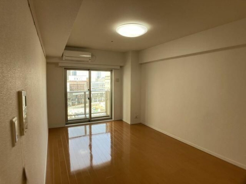 居室・リビング　※別号室の写真の場合、現況優先となります。