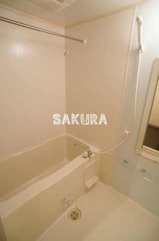 バス・シャワールーム　雨の日でも安心の浴室乾燥機付きです♪