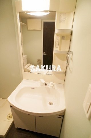 洗面設備　身支度に欠かせない独立洗面台♪
