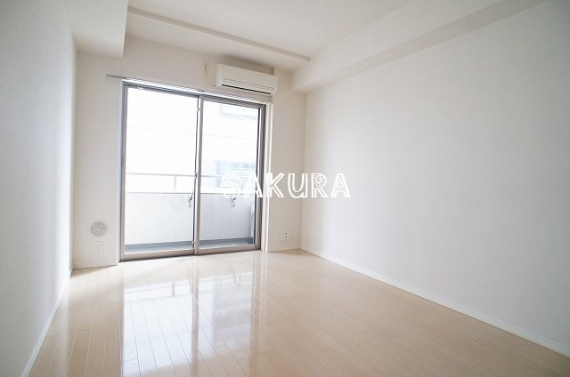 居室・リビング　開放感のあるゆったりとしたお部屋です♪