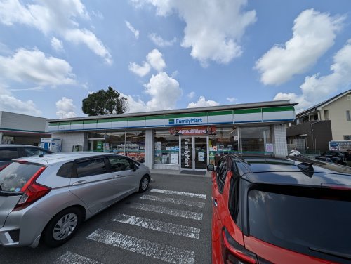 コンビニ　ファミリーマート 入間春日町店（コンビニ）まで1387m